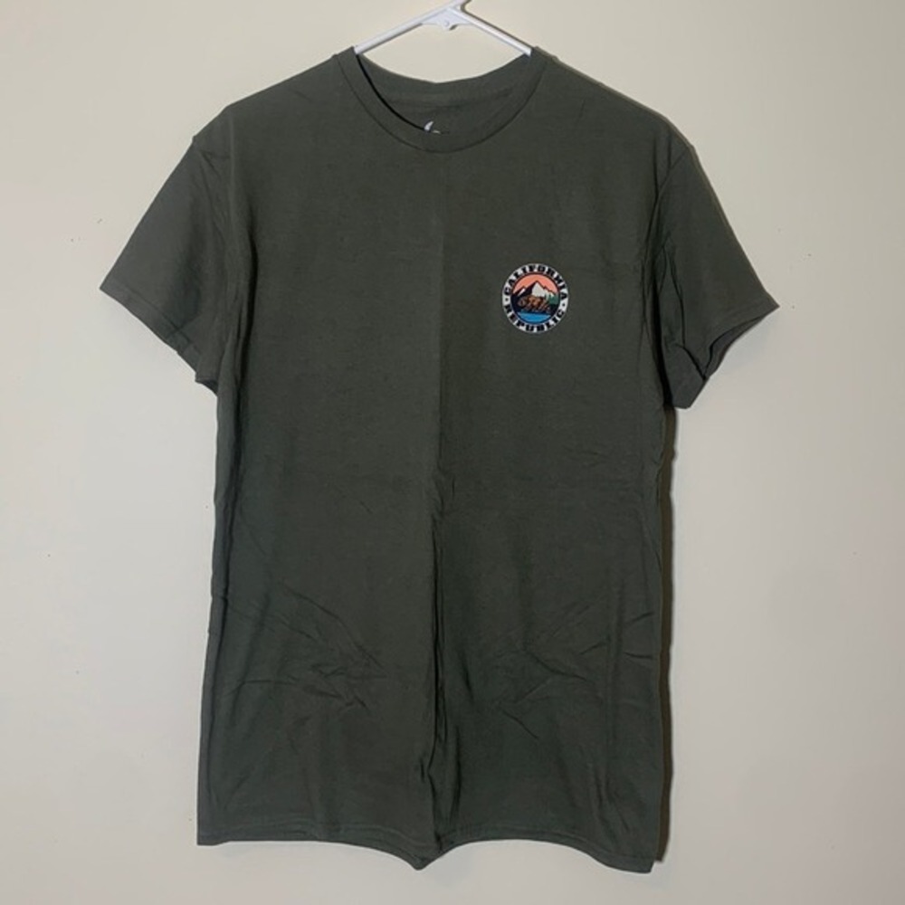 NEW Vibes California Republic Graphic T-shirt‎ Men's Size Medium Double Sided